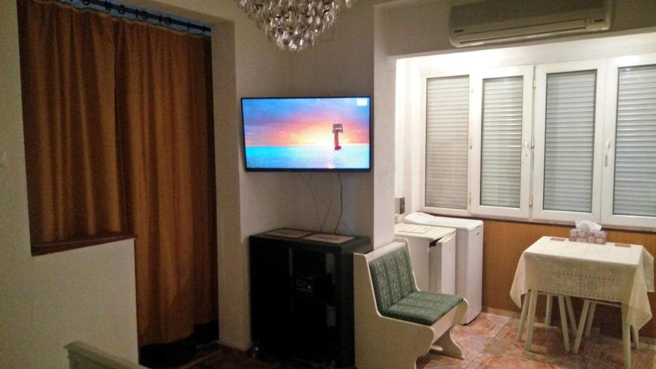 Rompromo Plus Accommodation Букурещ Екстериор снимка