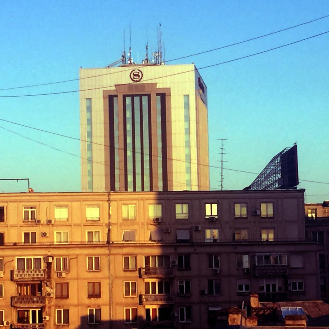 Rompromo Plus Accommodation Букурещ Екстериор снимка